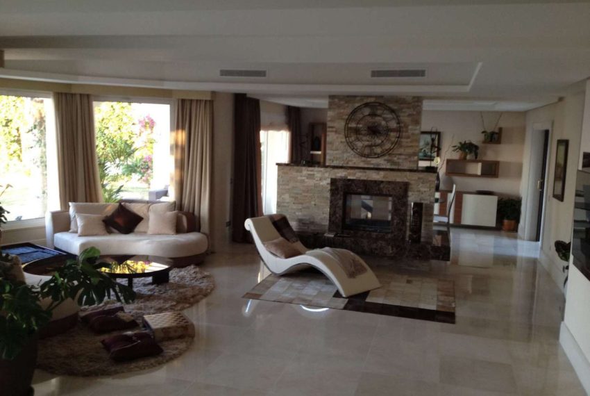R5066941-Villa-For-Sale-Altos-de-los-Monteros-Detached-5-Beds-618-Built-7