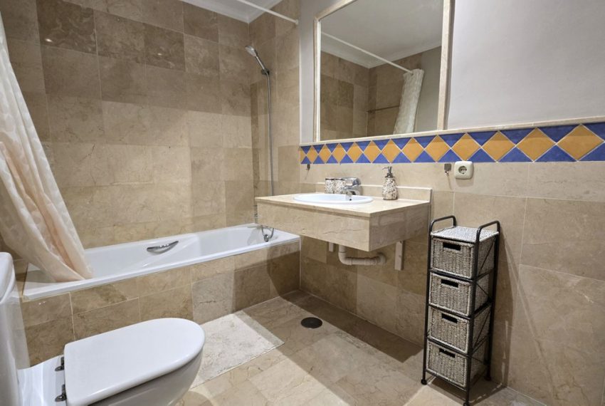 R5066989-Apartment-For-Sale-Aloha-Middle-Floor-3-Beds-139-Built-6