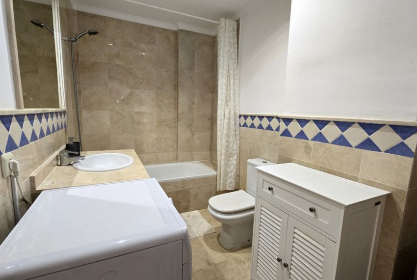 R5066989-Apartment-For-Sale-Aloha-Middle-Floor-3-Beds-139-Built-8
