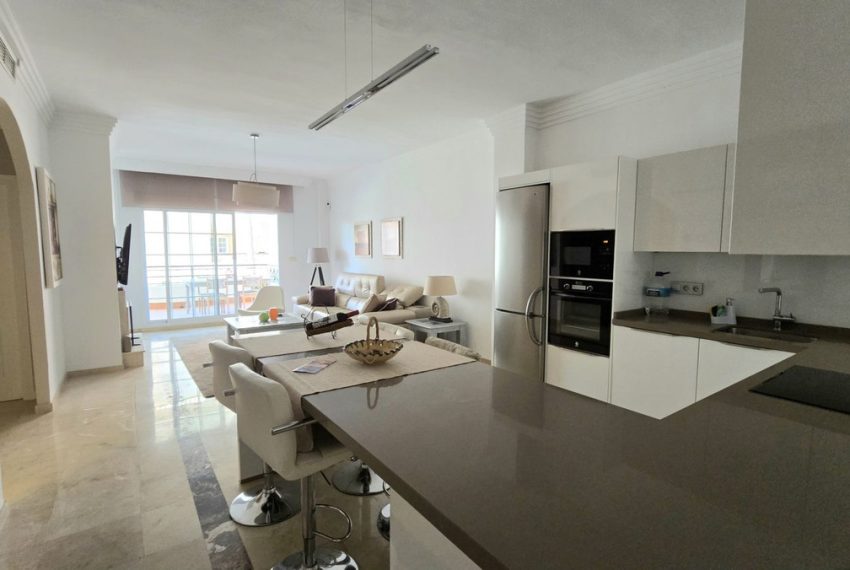 R5066989-Apartment-For-Sale-Aloha-Middle-Floor-3-Beds-139-Built