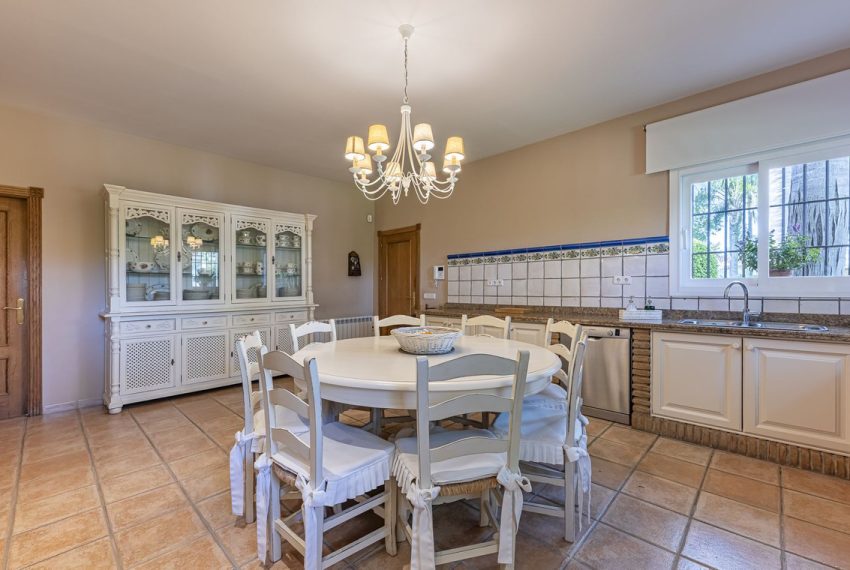 R5067145-Villa-For-Sale-Guadalmina-Alta-Detached-4-Beds-721-Built-11