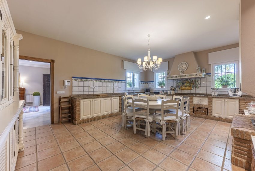 R5067145-Villa-For-Sale-Guadalmina-Alta-Detached-4-Beds-721-Built-9