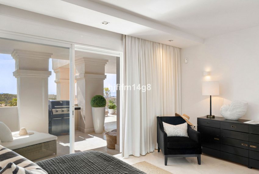 R5067226-Apartment-For-Sale-Nueva-Andalucia-Middle-Floor-3-Beds-300-Built-13