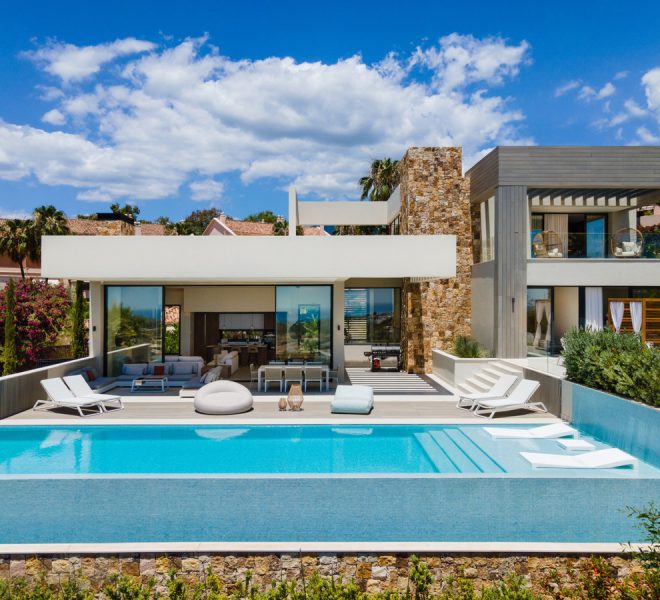 R5067415-Image 1-Detached - 5 Beds - 736 Built