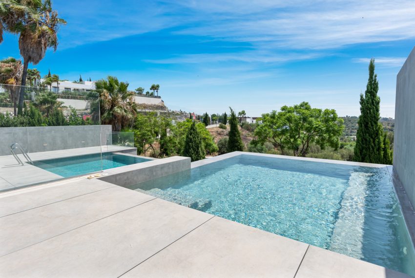 R5067511-Villa-For-Sale-Benahavis-Detached-5-Beds-930-Built-2
