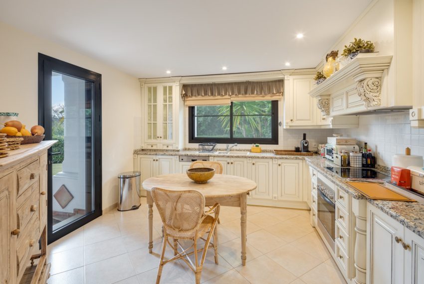 R5068108-Villa-For-Sale-Benahavis-Detached-4-Beds-495-Built-19