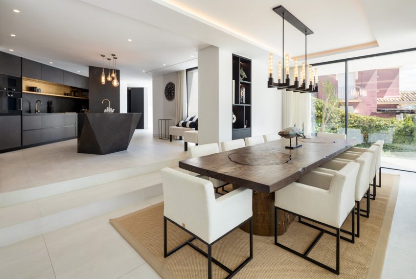R5068216-Villa-For-Sale-Benahavis-Detached-5-Beds-1085-Built-7