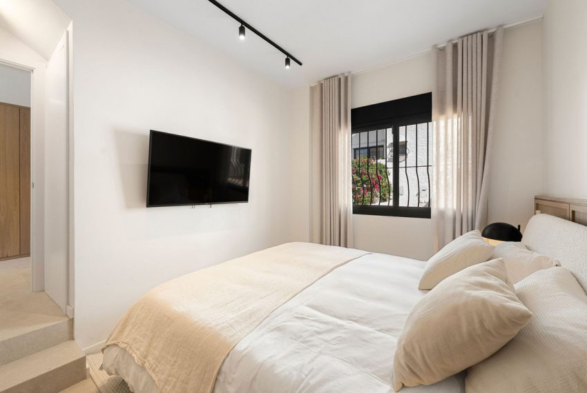 R5068276-Townhouse-For-Sale-Nueva-Andalucia-Terraced-3-Beds-182-Built-14