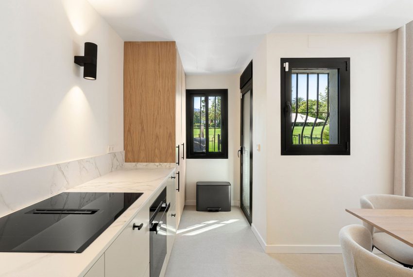 R5068276-Townhouse-For-Sale-Nueva-Andalucia-Terraced-3-Beds-182-Built-4
