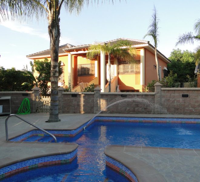 R5068321-Image 1-Finca - 3 Beds - 292 Built