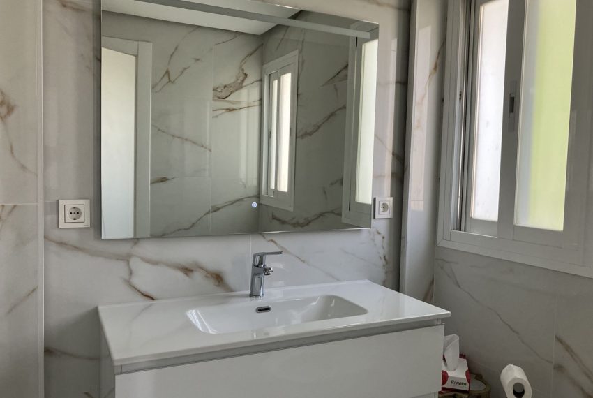 R5068387-Villa-For-Sale-Puerto-Banus-Detached-6-Beds-400-Built-12