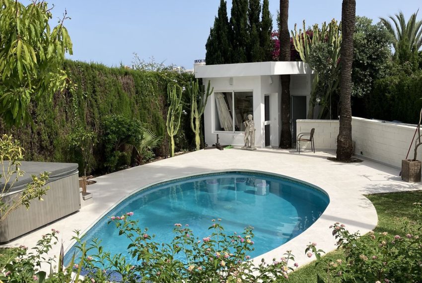 R5068387-Villa-For-Sale-Puerto-Banus-Detached-6-Beds-400-Built-15