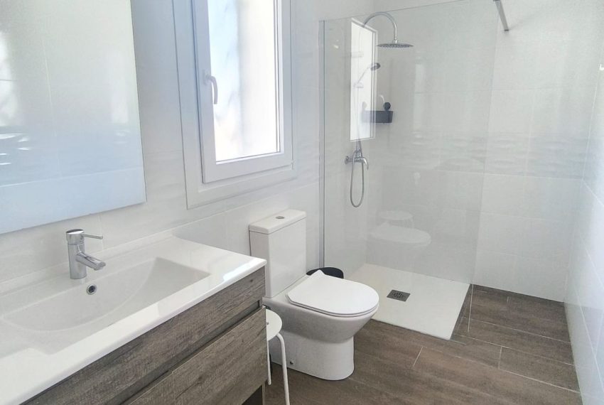 R5069542-Villa-For-Sale-Coin-Detached-3-Beds-121-Built-15