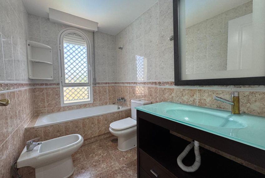 R5069635-Apartment-For-Sale-Nueva-Andalucia-Penthouse-2-Beds-94-Built-12