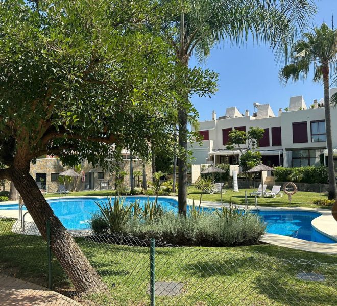R5069701-Image 1-Terraced - 3 Beds - 155 Built