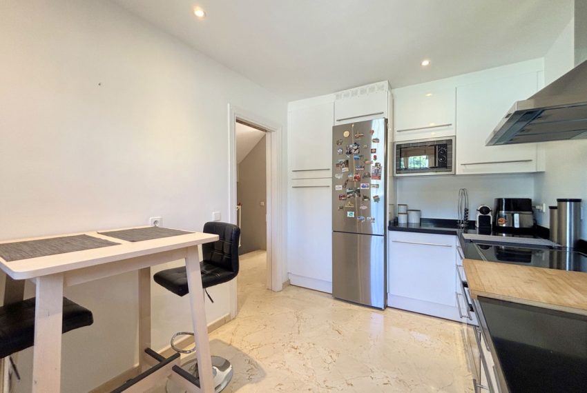 R5069740-Townhouse-For-Sale-Estepona-Terraced-3-Beds-162-Built-13