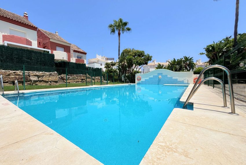 R5069740-Townhouse-For-Sale-Estepona-Terraced-3-Beds-162-Built
