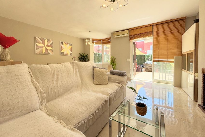 R5069740-Townhouse-For-Sale-Estepona-Terraced-3-Beds-162-Built-9
