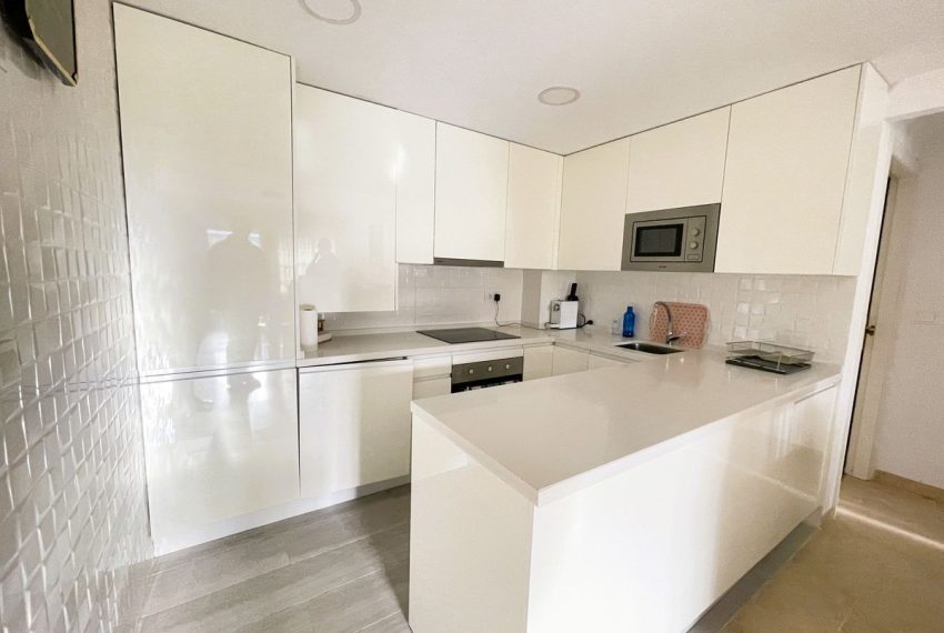 R5069815-Apartment-For-Sale-Elviria-Middle-Floor-2-Beds-80-Built