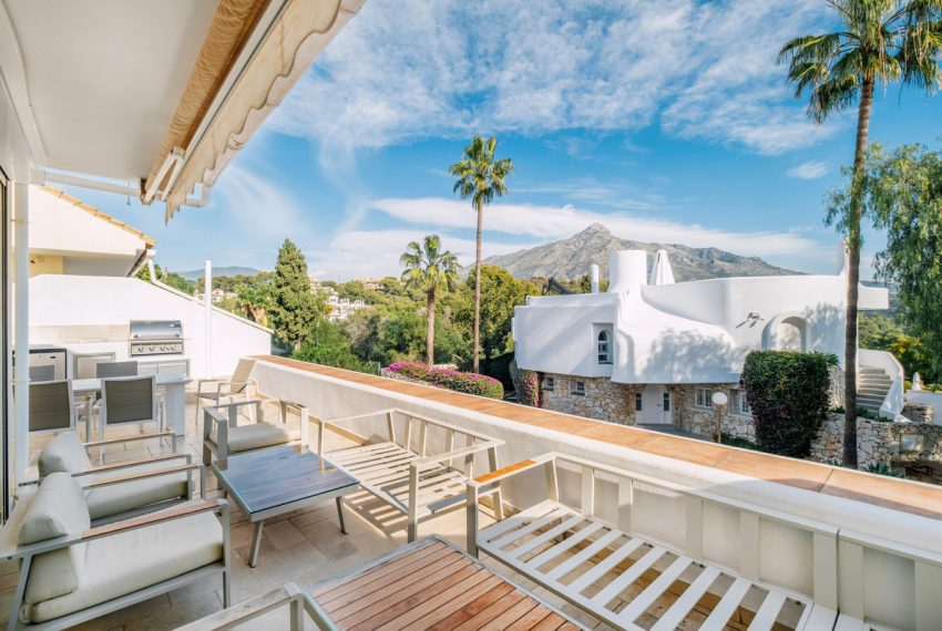R5069854-Townhouse-For-Sale-Nueva-Andalucia-Semi-Detached-4-Beds-204-Built-11