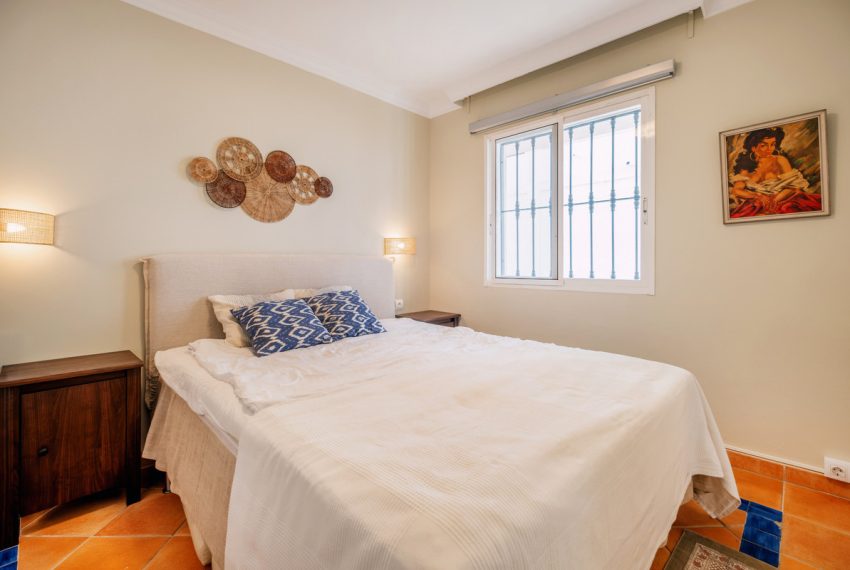 R5069854-Townhouse-For-Sale-Nueva-Andalucia-Semi-Detached-4-Beds-204-Built-7