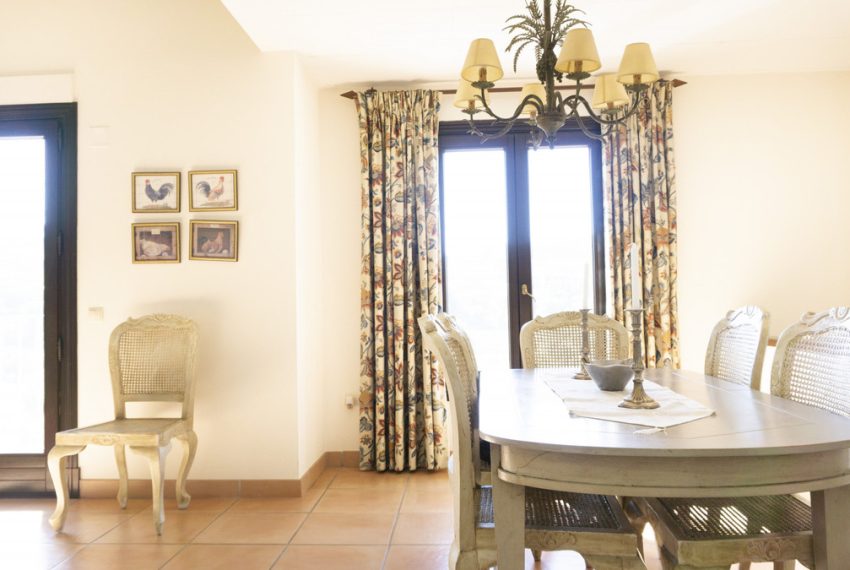 R5069938-Villa-For-Sale-Benahavis-Detached-5-Beds-700-Built-10