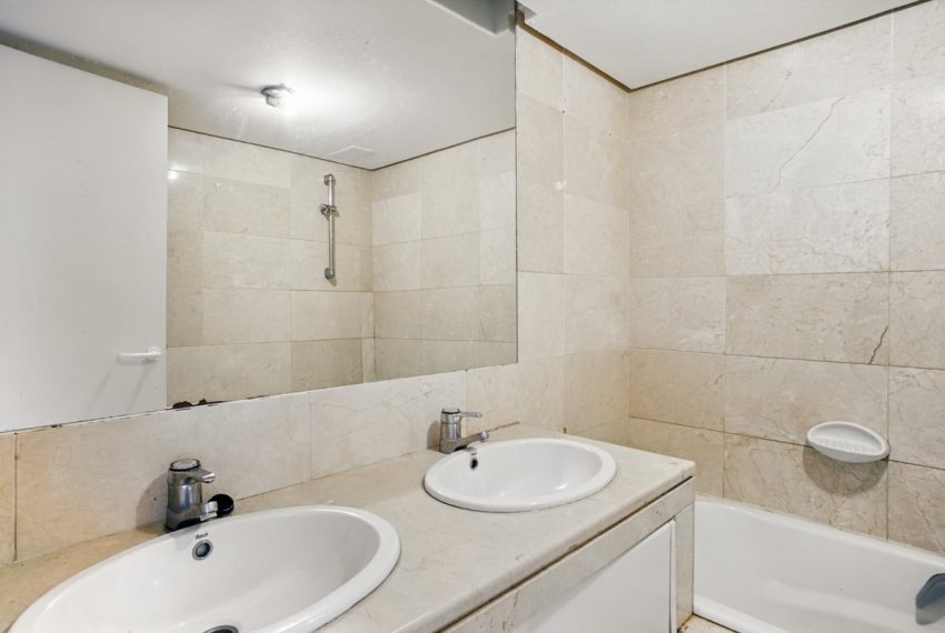 R5069944-Townhouse-For-Sale-Estepona-Terraced-3-Beds-245-Built-16