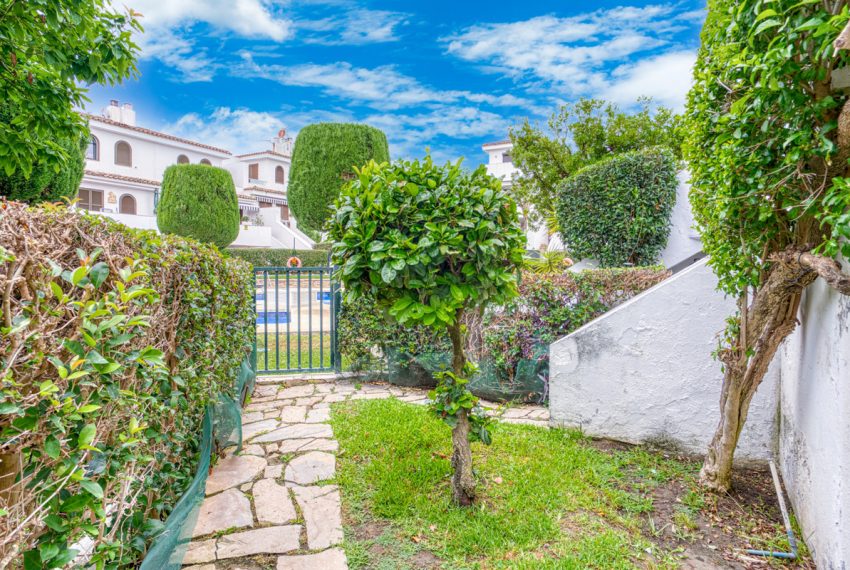R5069944-Townhouse-For-Sale-Estepona-Terraced-3-Beds-245-Built-2