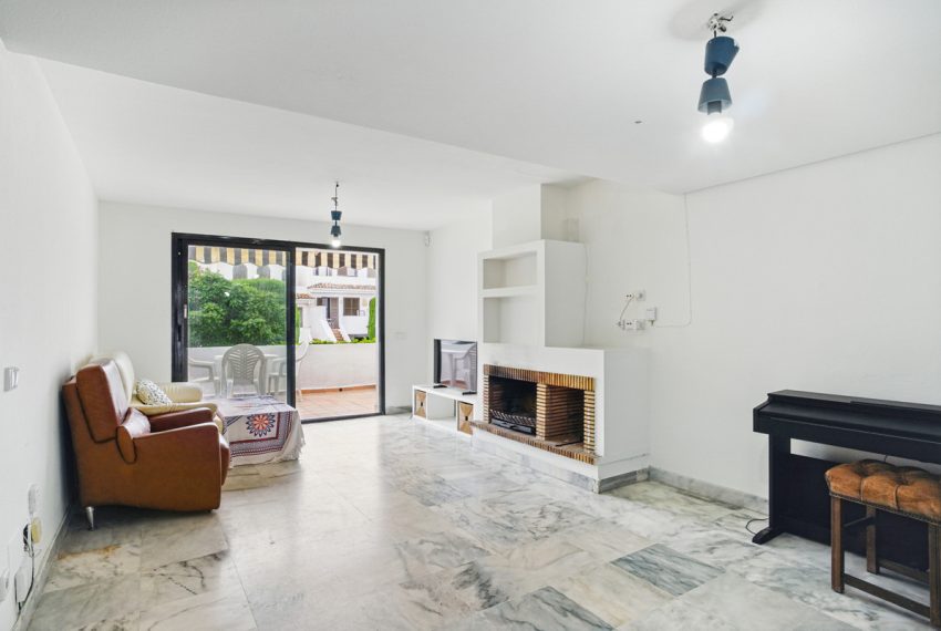 R5069944-Townhouse-For-Sale-Estepona-Terraced-3-Beds-245-Built-3