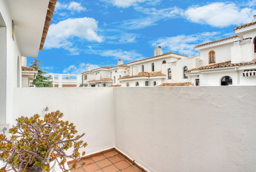 R5069944-Townhouse-For-Sale-Estepona-Terraced-3-Beds-245-Built-7