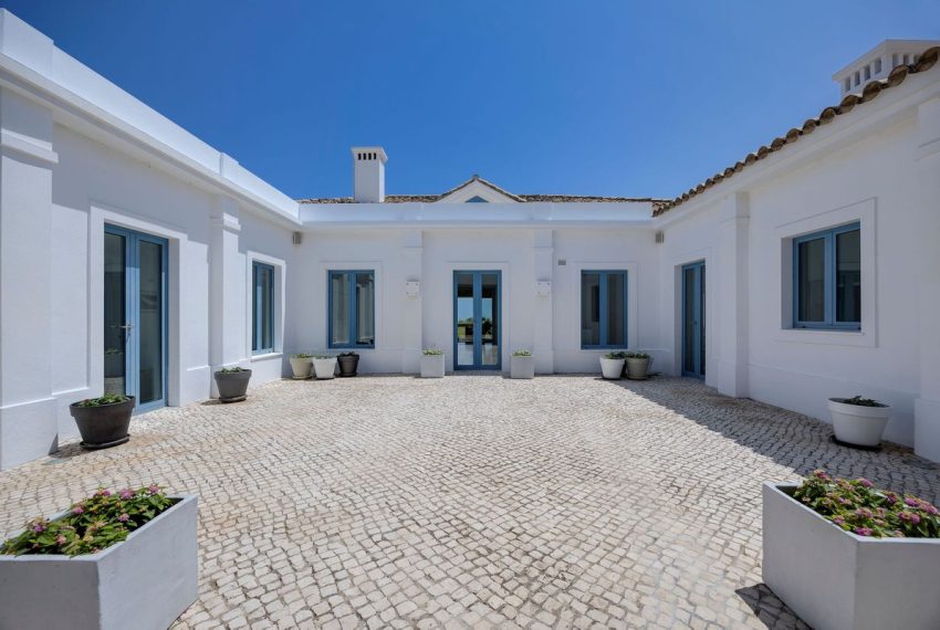 R5070361-Villa-For-Sale-Benahavis-Detached-4-Beds-755-Built-5
