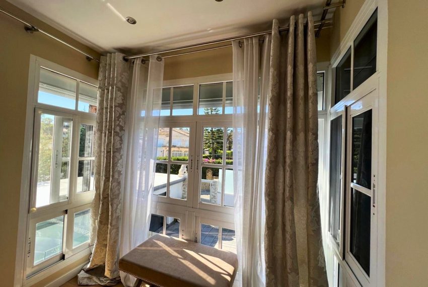 R5070850-Villa-For-Sale-Estepona-Detached-3-Beds-209-Built-3
