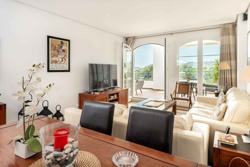R5072401-Apartment-For-Sale-Los-Arqueros-Penthouse-2-Beds-98-Built-3