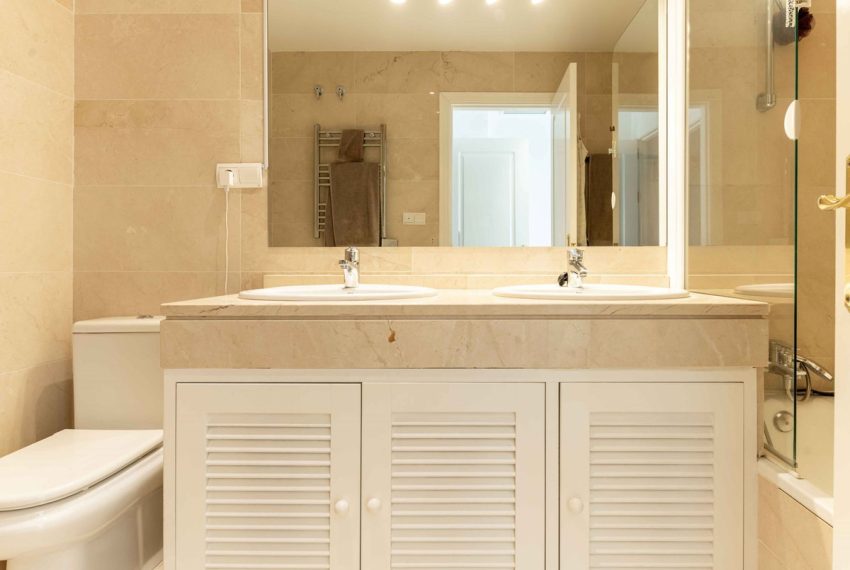 R5072401-Apartment-For-Sale-Los-Arqueros-Penthouse-2-Beds-98-Built-4