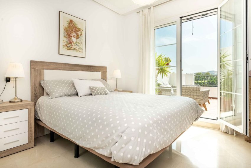 R5072401-Apartment-For-Sale-Los-Arqueros-Penthouse-2-Beds-98-Built-7