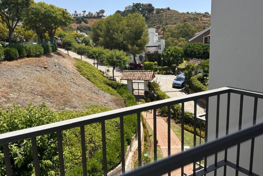 R5072401-Apartment-For-Sale-Los-Arqueros-Penthouse-2-Beds-98-Built-9