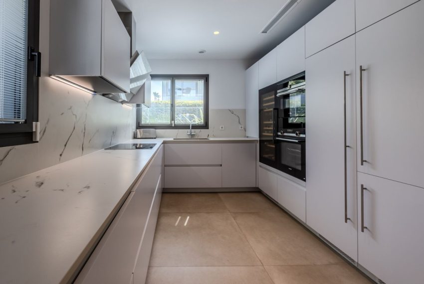 R5073235-Villa-For-Sale-Puerto-Banus-Detached-4-Beds-372-Built-8