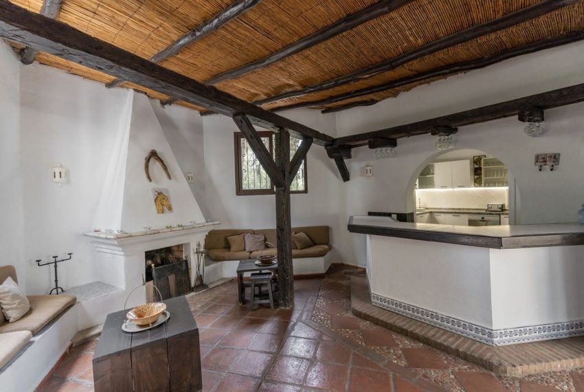 R5074051-Villa-For-Sale-Estepona-Detached-20-Beds-1339-Built-13