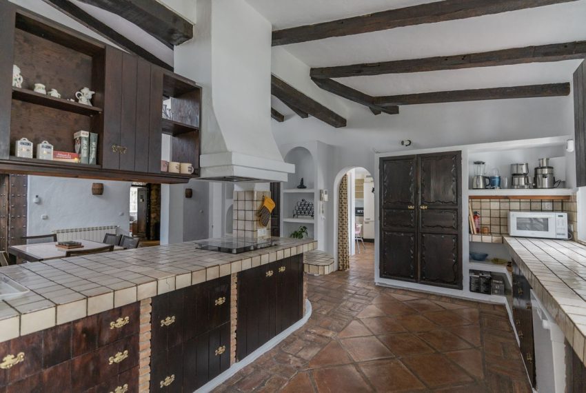 R5074051-Villa-For-Sale-Estepona-Detached-20-Beds-1339-Built-14