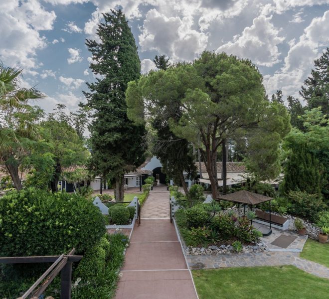 R5074051-Image 1-Detached - 20 Beds - 1339 Built