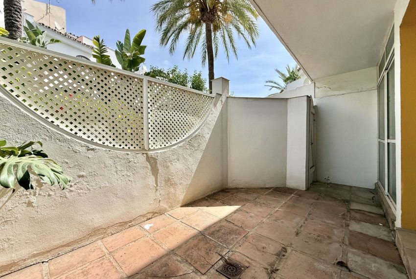 R5074087-Townhouse-For-Sale-Nueva-Andalucia-Terraced-3-Beds-160-Built-11
