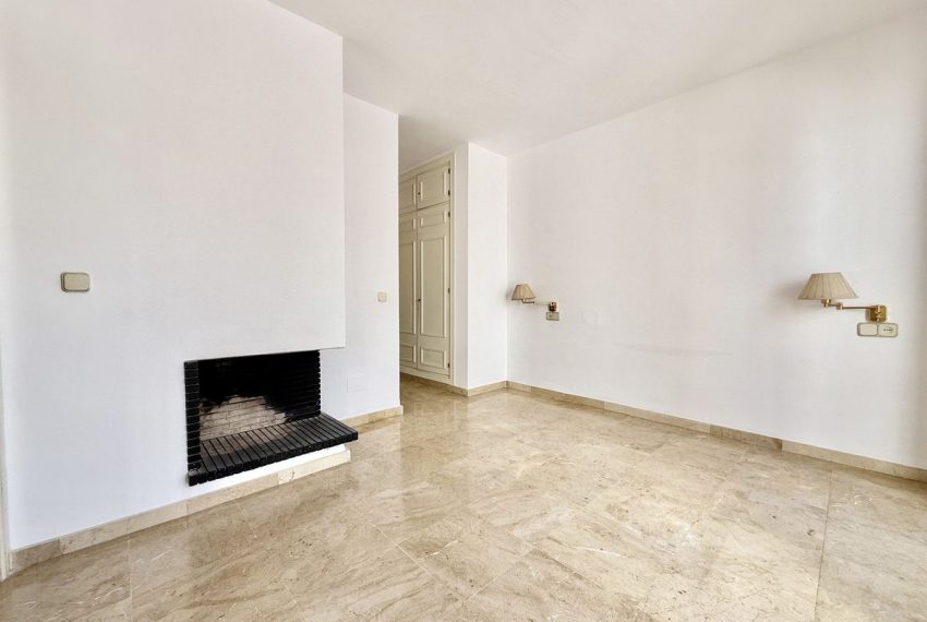 R5074087-Townhouse-For-Sale-Nueva-Andalucia-Terraced-3-Beds-160-Built-14