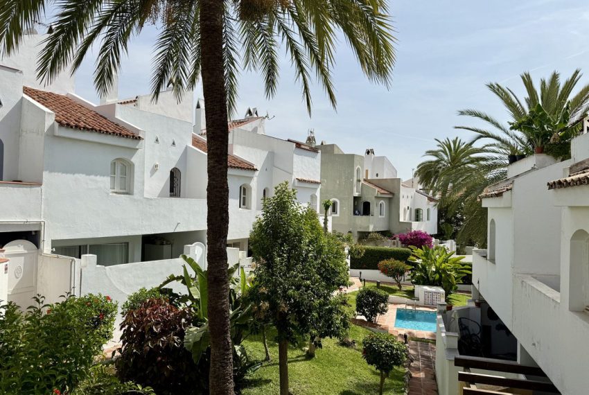 R5074087-Townhouse-For-Sale-Nueva-Andalucia-Terraced-3-Beds-160-Built