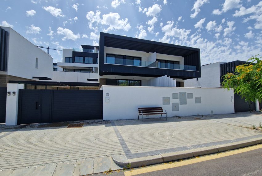 R5074180-Villa-For-Sale-Atalaya-Semi-Detached-3-Beds-112-Built