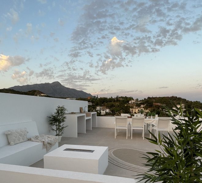 R5074585-Image 1-Penthouse - 3 Beds - 200 Built