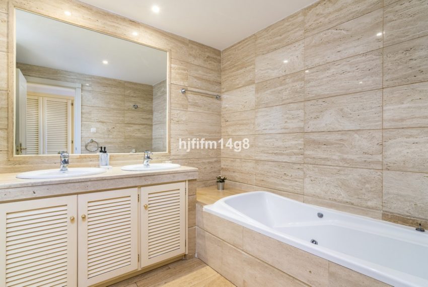 R5075614-Apartment-For-Sale-Nueva-Andalucia-Ground-Floor-2-Beds-263-Built-10