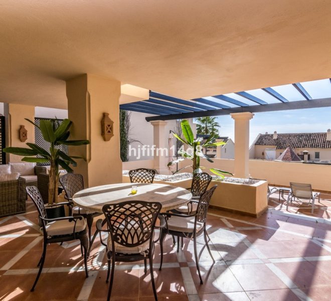 R5075614-Image 1-Ground Floor - 2 Beds - 263 Built