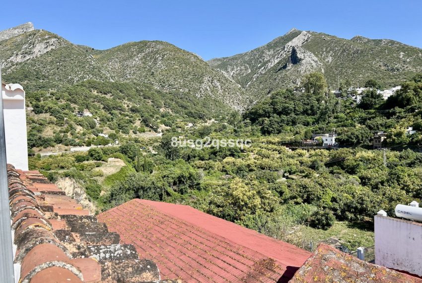 R5076343-Apartment-For-Sale-Istan-Penthouse-3-Beds-80-Built-1