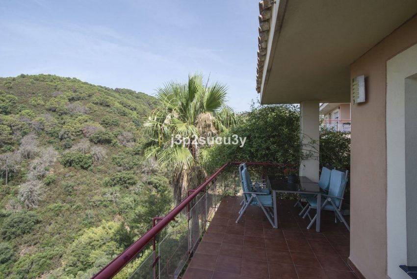 R5076673-Villa-For-Sale-Estepona-Semi-Detached-3-Beds-202-Built-17