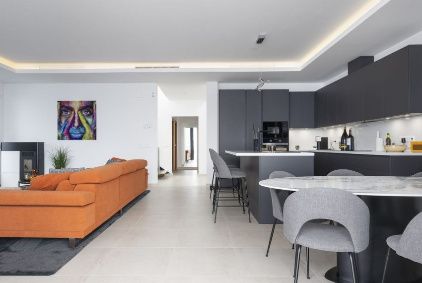 R5076904-Villa-For-Sale-Coin-Detached-4-Beds-199-Built-7